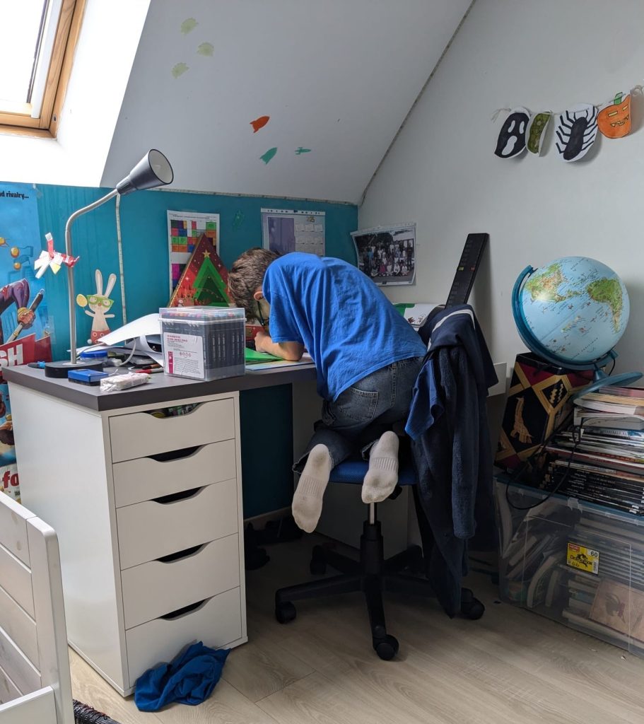 Une posture instable augmente la difficulté de concentration