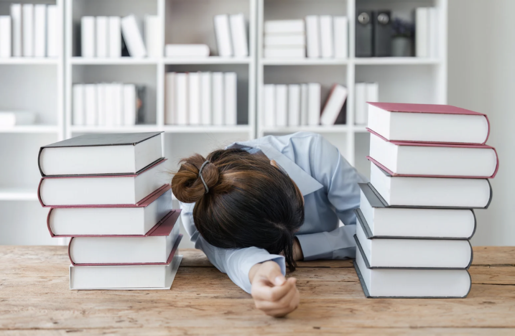 La difficulté de lecture fatigue les enfants.